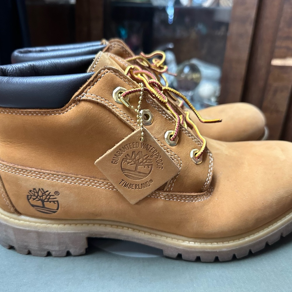 Timberland Timbs Classic Men's Tan Waterproof Boots Wheat Nubuck 10 Exc W BOX
